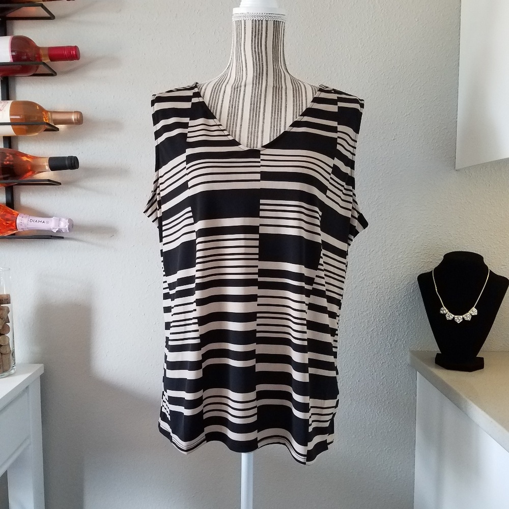Dana Buchman tank